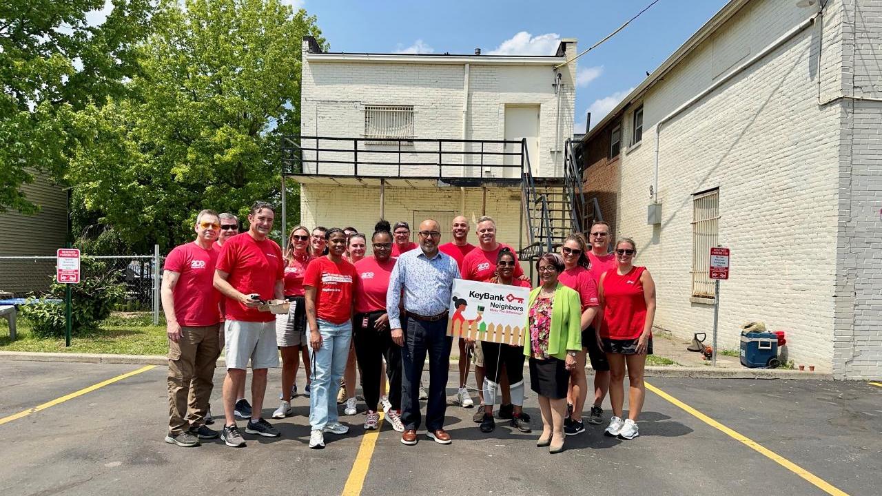 KeyBank Spanish American Committee shown on Neighbors Make The Difference Day.