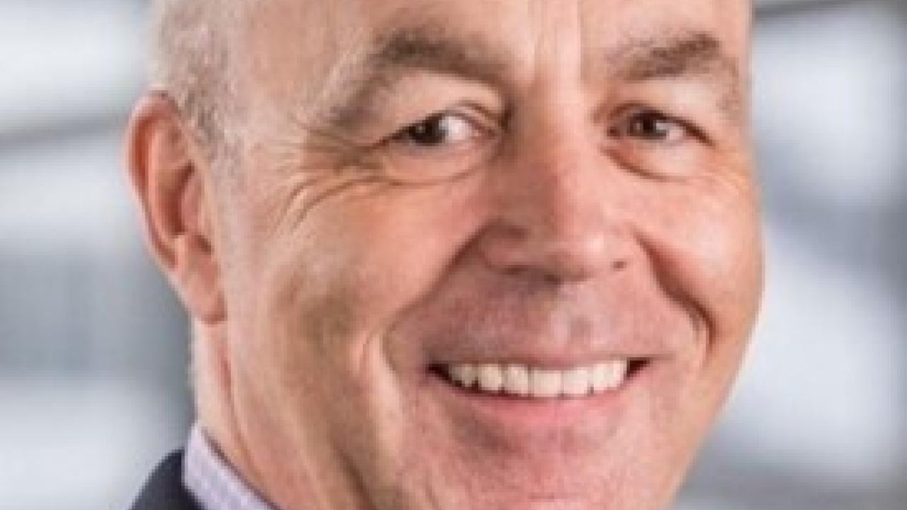 Stephen Edwards headshot