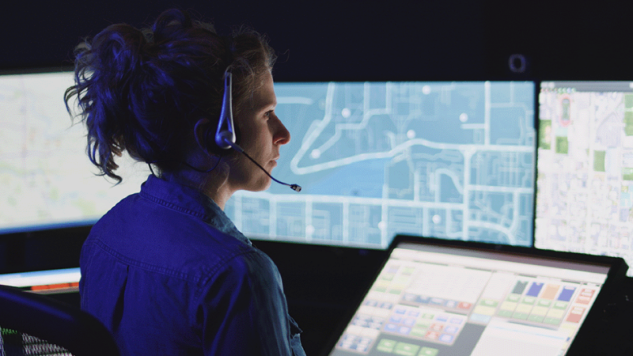 911 dispatcher