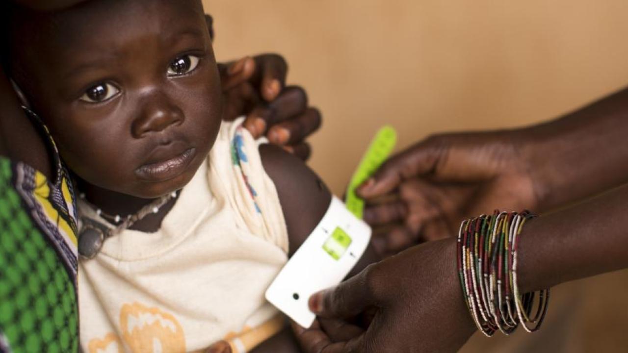 One in 11 people globally suffer from hunger. Together, we can end this crisis.