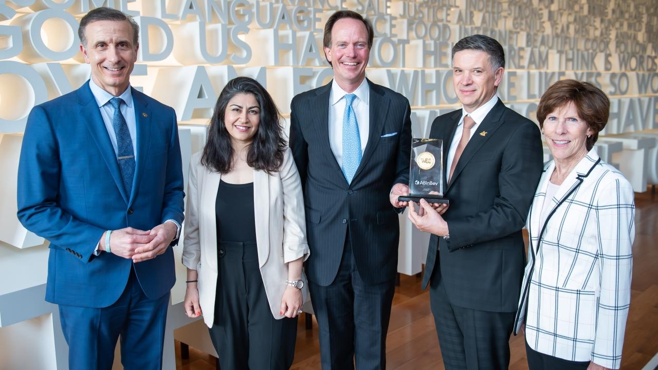 Emilio Tenuta, WEC Board Chair and SVP of Corporate Sustainability and Chief Sustainability Officer, Ecolab; Ezgi Barcenas, Chief Sustainability Officer, AB InBev; Glenn Prickett, President & CEO, WEC; Michel Doukeris, Chief Executive Officer, AB InBev; Linda Fisher, Gold Medal Jury Chair and former Vice President & Chief Sustainability Officer of DuPont