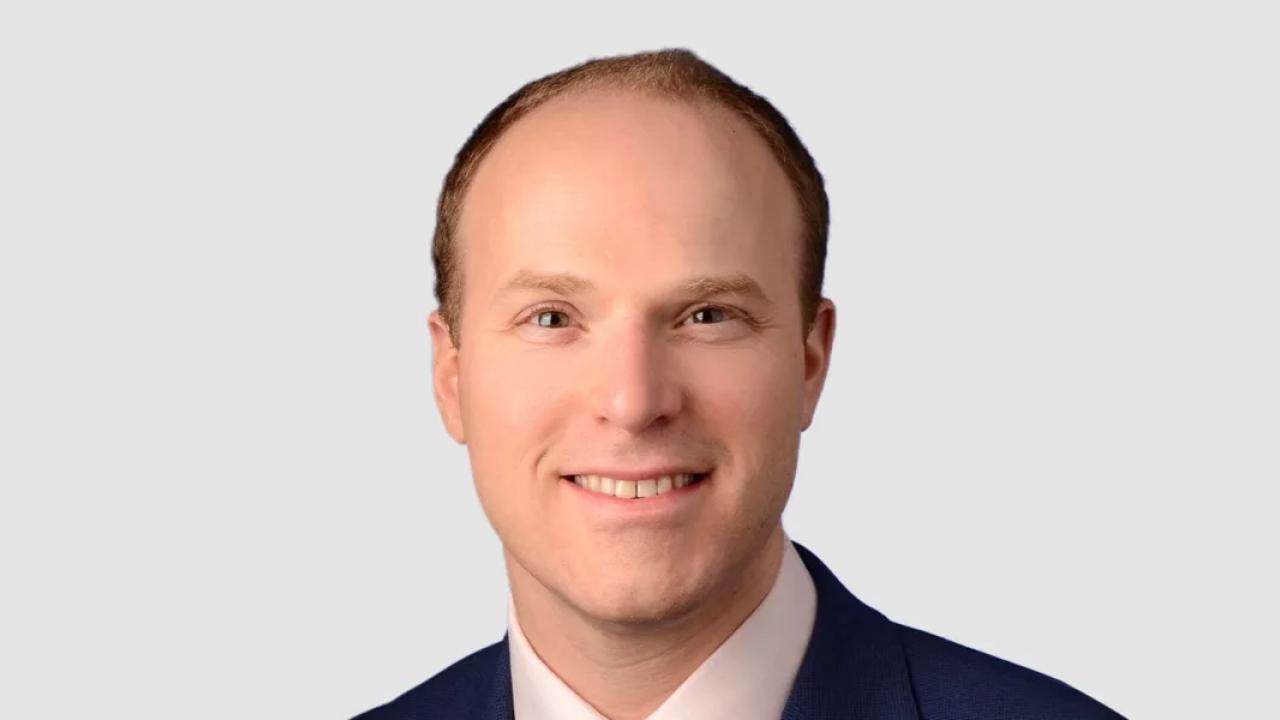  Simon Weaver headshot