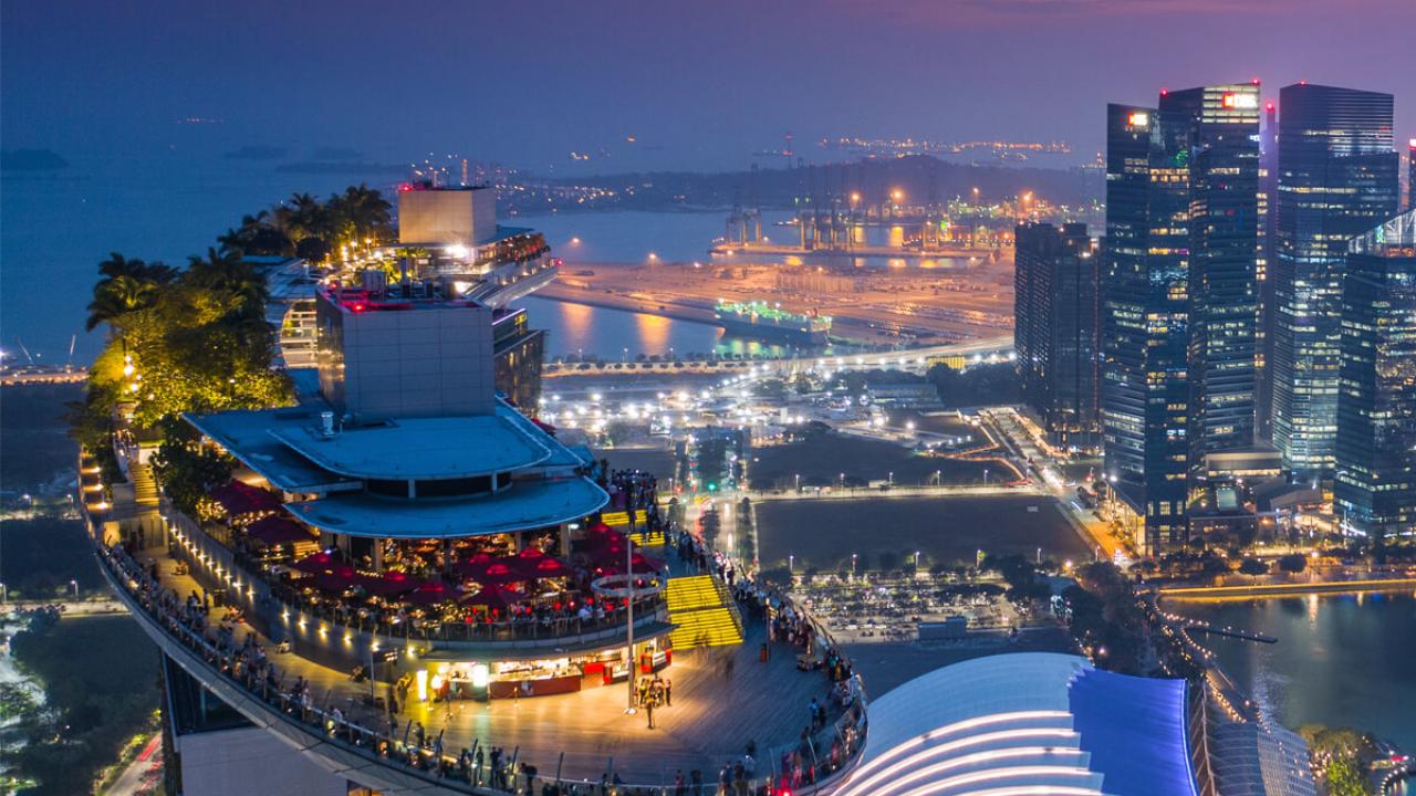 Aerial photo of Marina Bay Sands at night