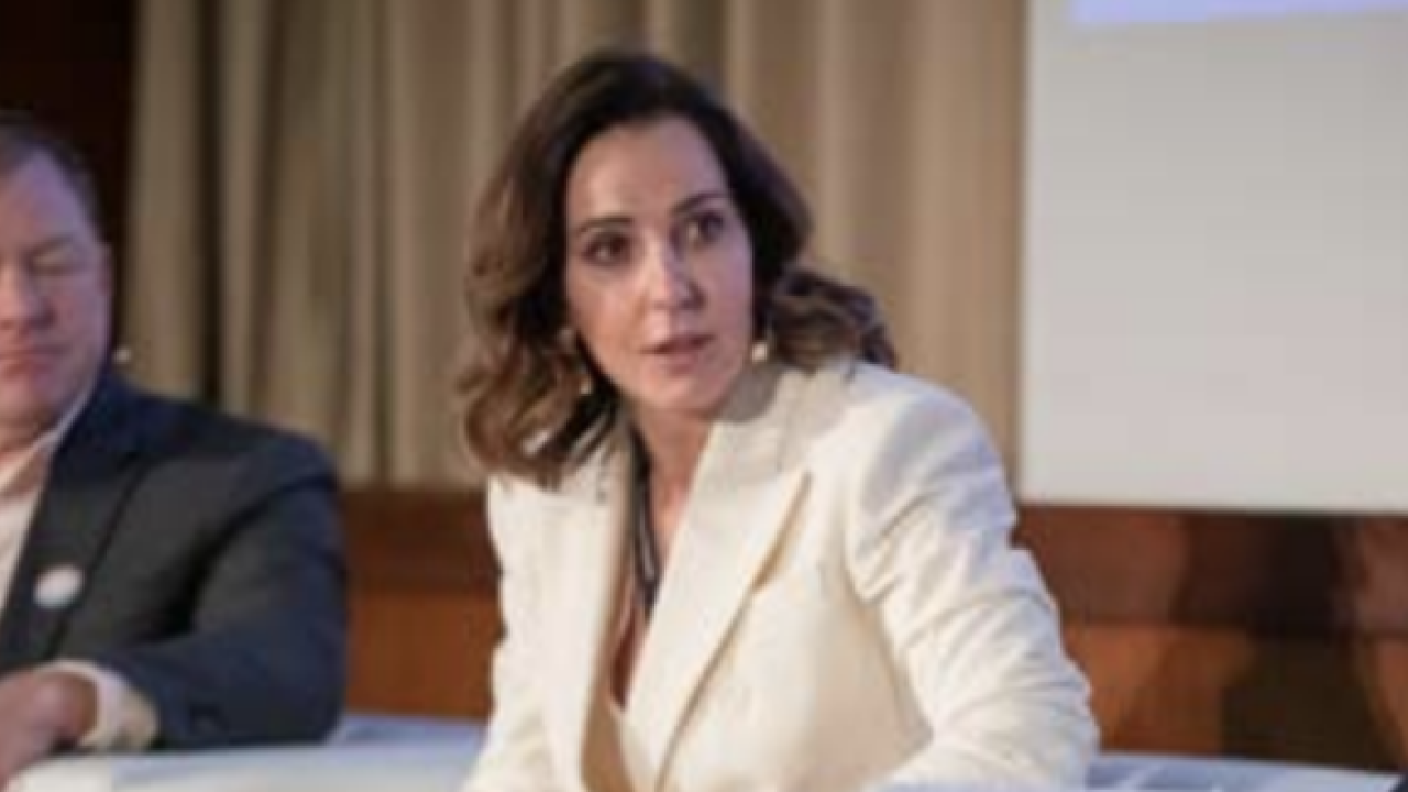 Mary Kay Portugal’s General Manager, Sandra Silva, speaking at the 10th World Ocean Summit in Lisbon. 