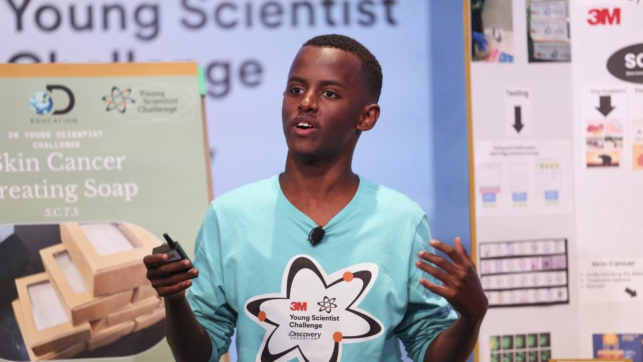 Herman Bekele, winner of the 3M 2023 Young Scientist Award.