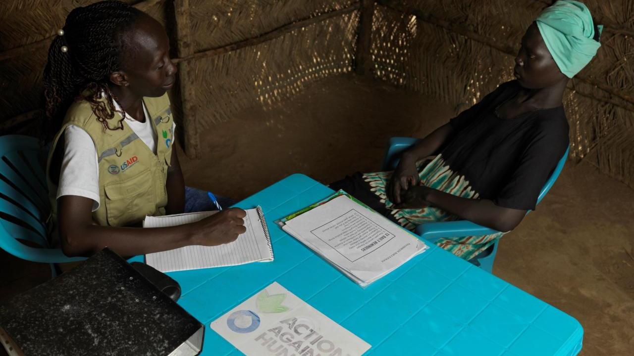 Action Against Hunger’s Multisectoral Emergency Team, nicknamed “MET,” helps communities facing urgent humanitarian needs. The MET often responds to some of the most remote, hardest-to-reach areas, helping women like Adut access lifesaving support.