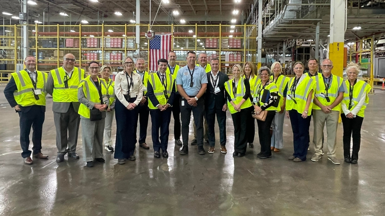 people in apprenticeship program