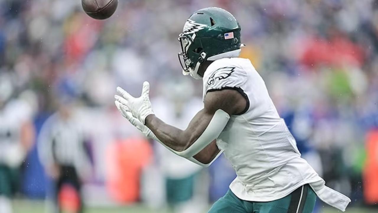 Philadelphia Eagles receiver catching a pass.