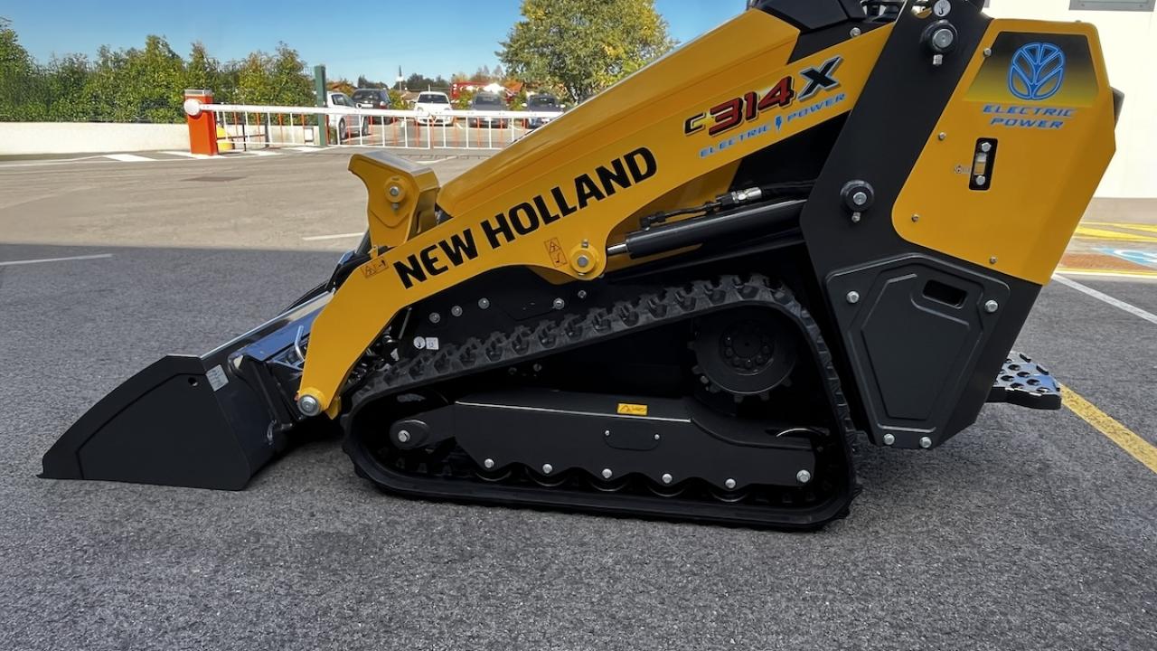 C314X compact tracked loader