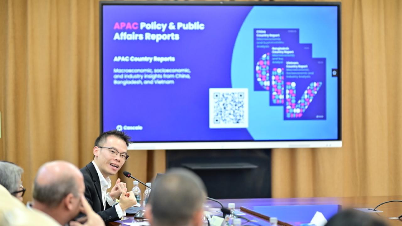 Howard Kwong, senior manager, public affairs APAC, presents on Cascale’s global policy and public affairs strategy