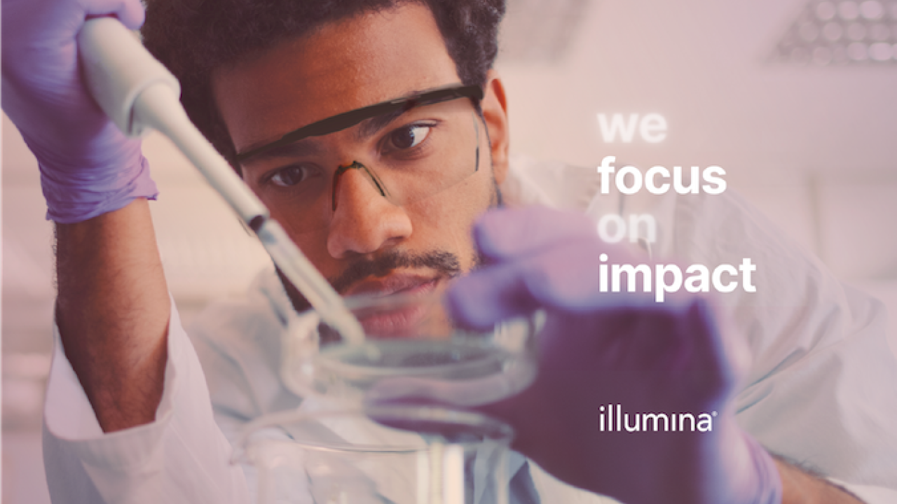 Illumina scientist in lab.