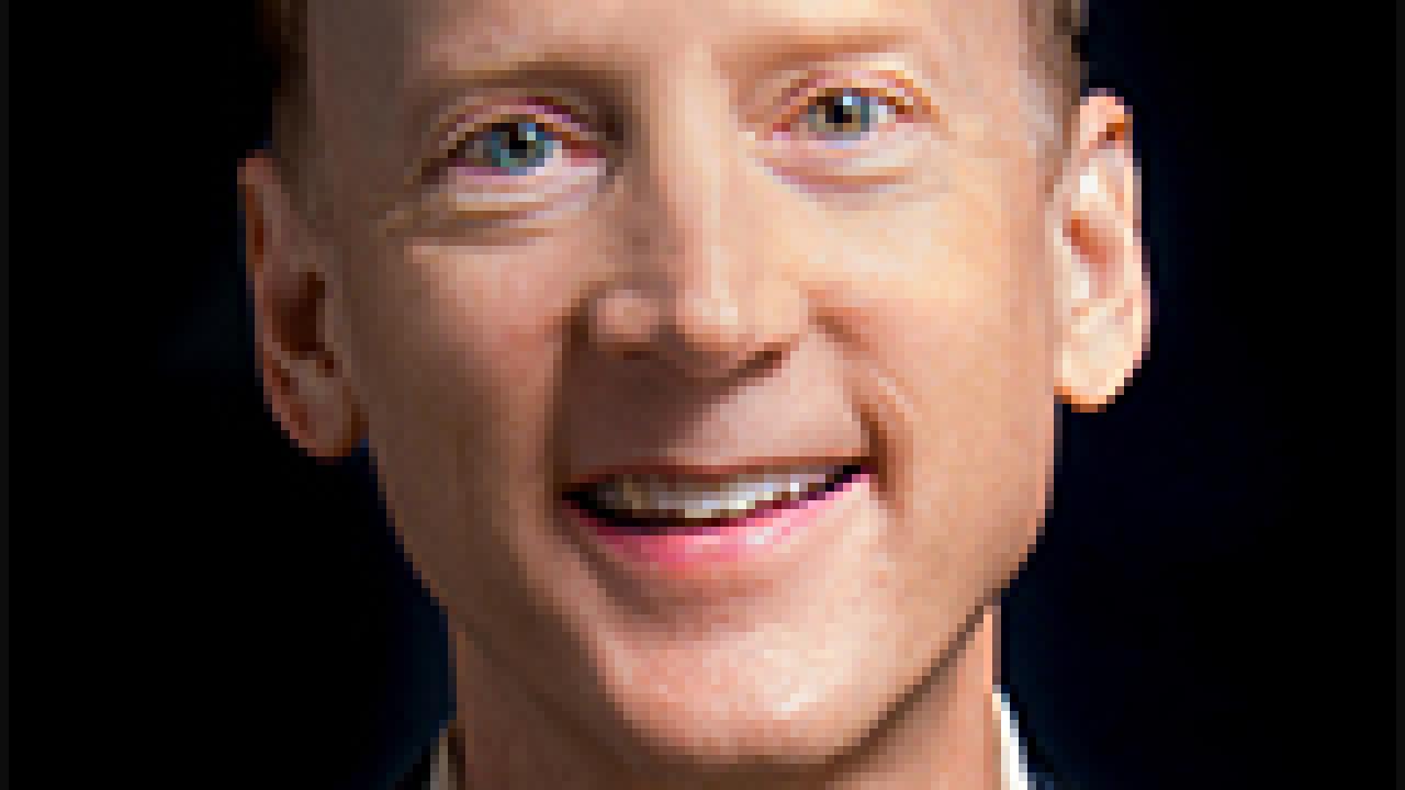 Jay Alexander headshot