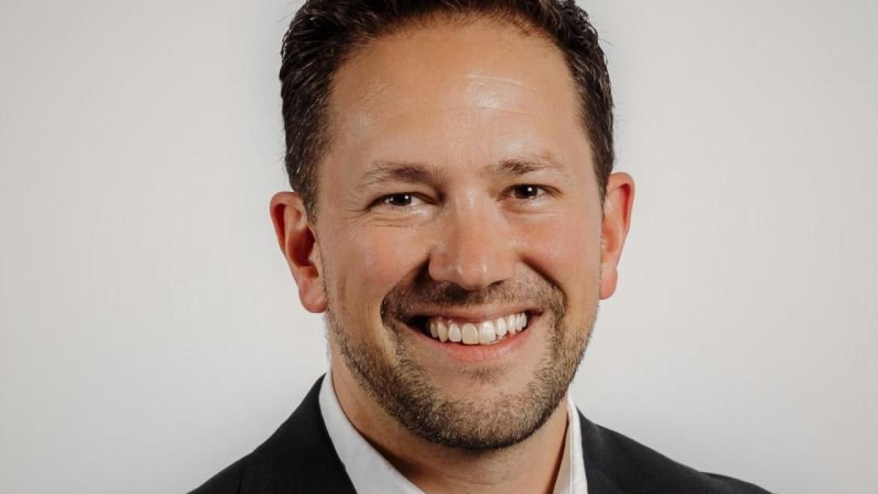 headshot of Jose Gorbea