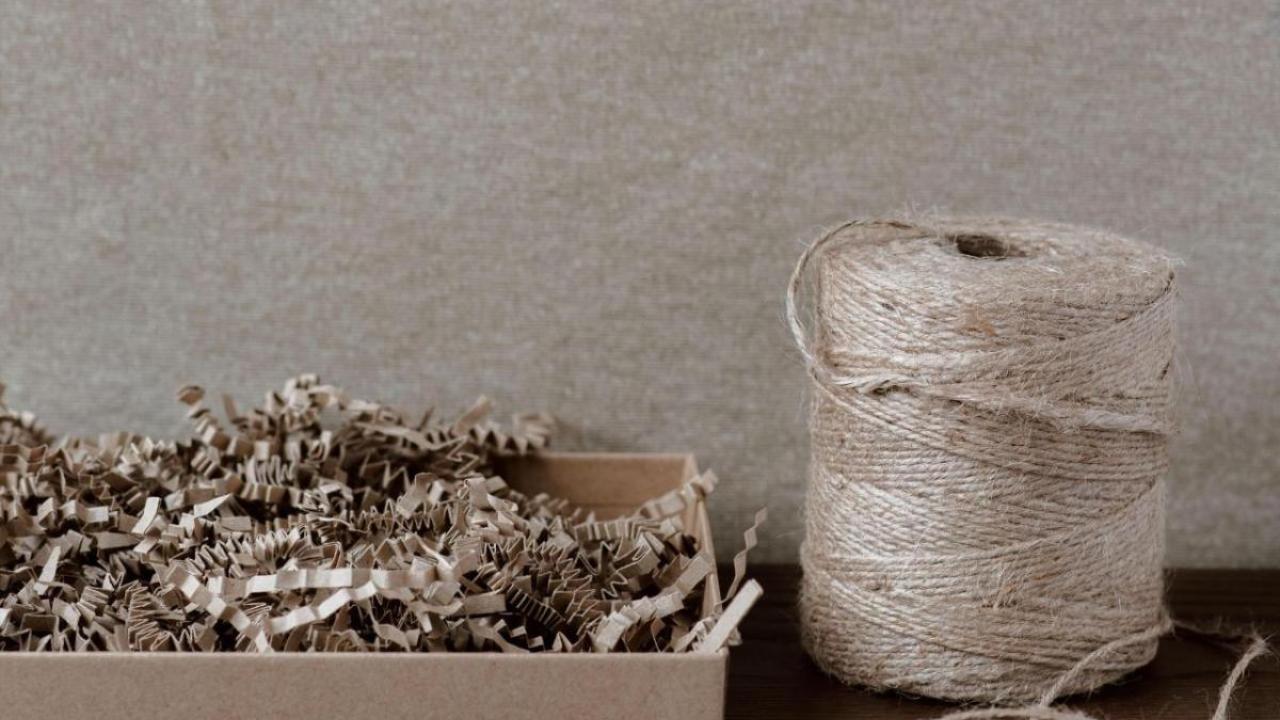 Packaging box