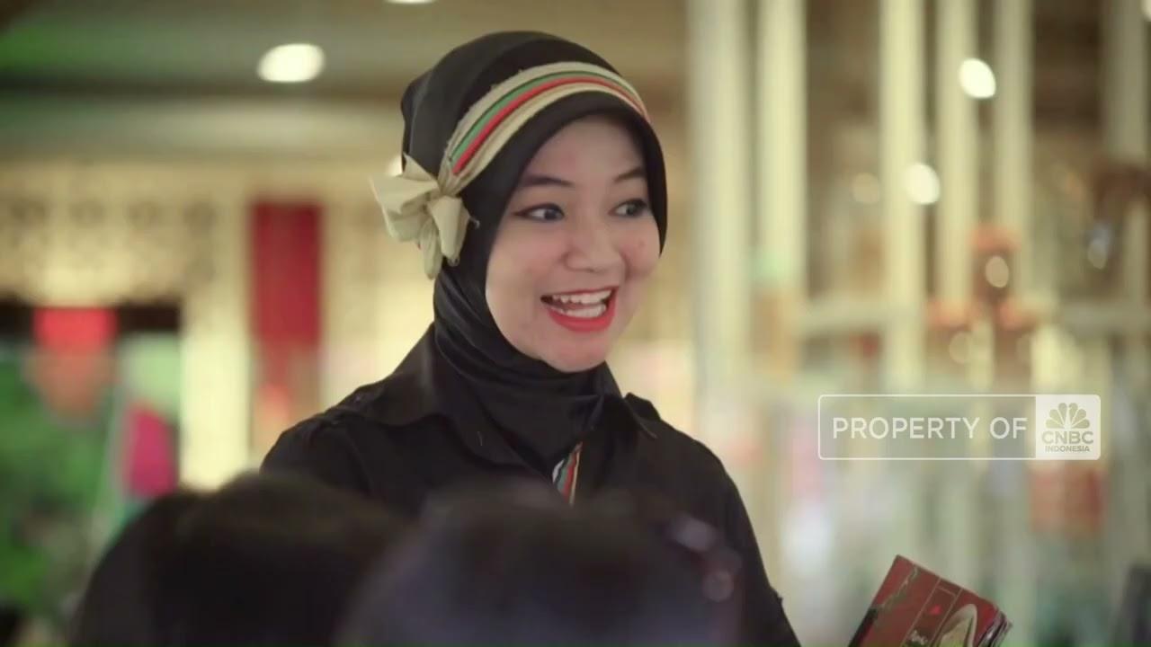A person smiling