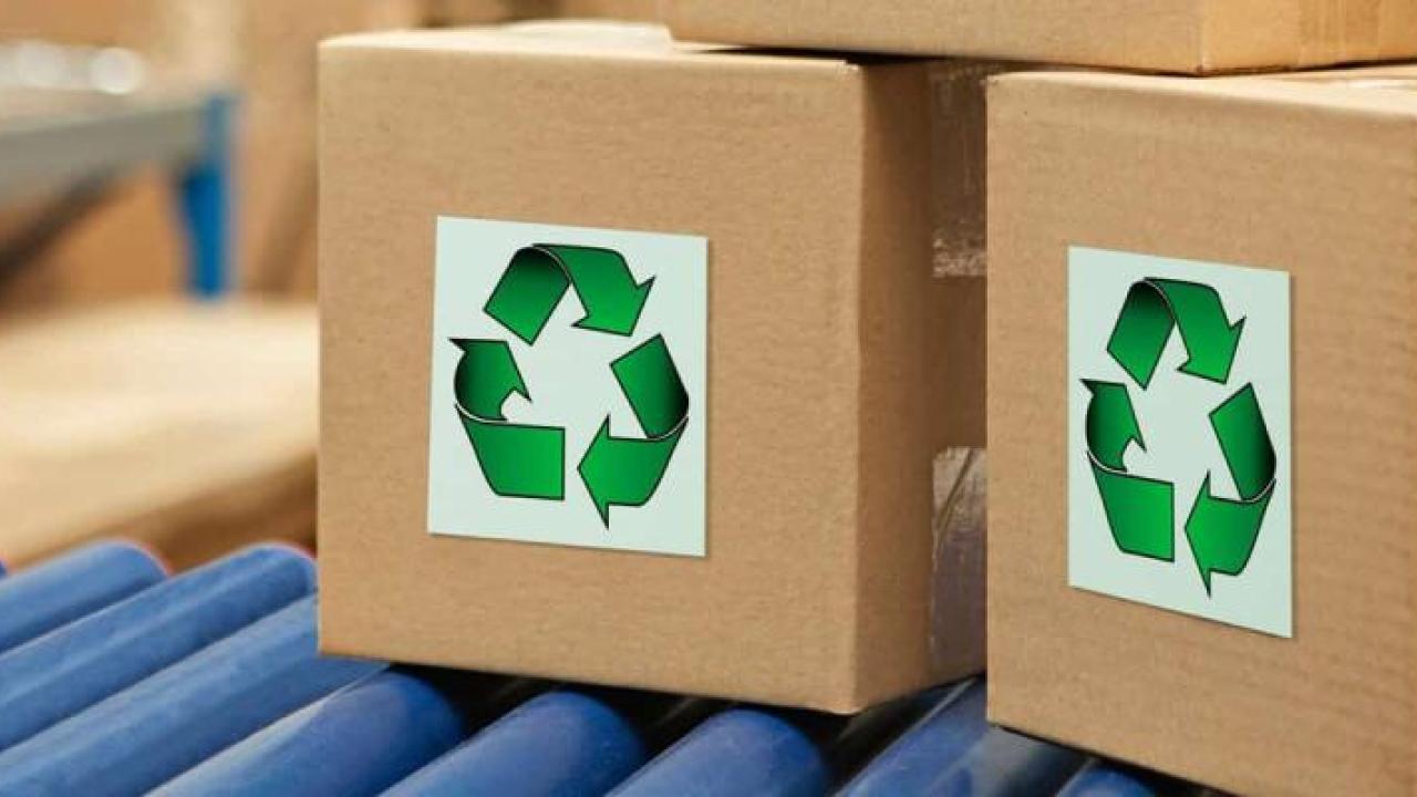 Boxes with recyle symbol on them 