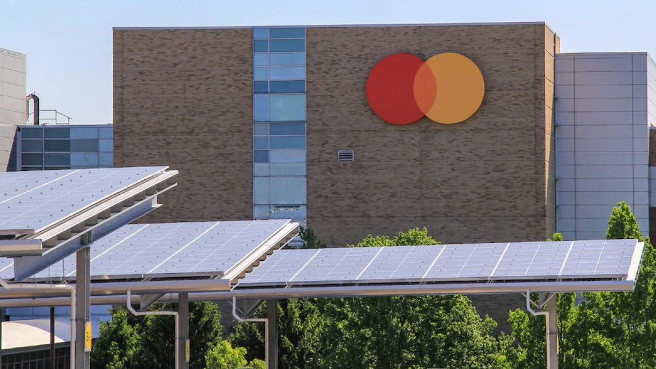 Renewable energy at Mastercard's facilities, such as solar panels at the St. Louis Tech Hub, advance the company's environmental goals and increase resilience, including for neighbors and the local grid. (Photo credit: Christopher Polley)