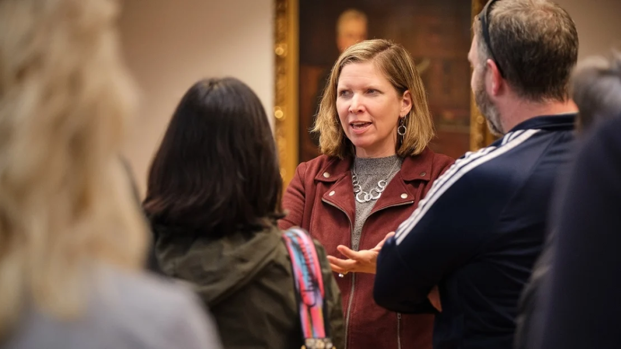 President and Chief Operating Officer Jennifer Rumsey meets with Cummins employees.