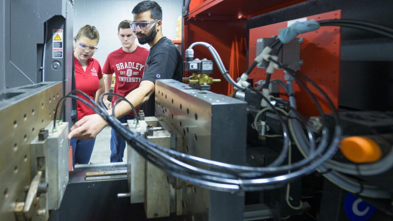 Bradley University engineering students get hands‑on experience with state‑of‑the‑art equipment