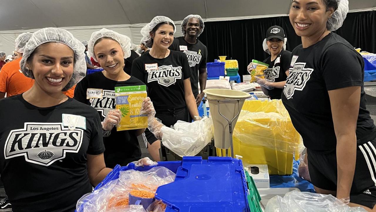LA Kings employees helped pack meals for those facing food insecurity.
