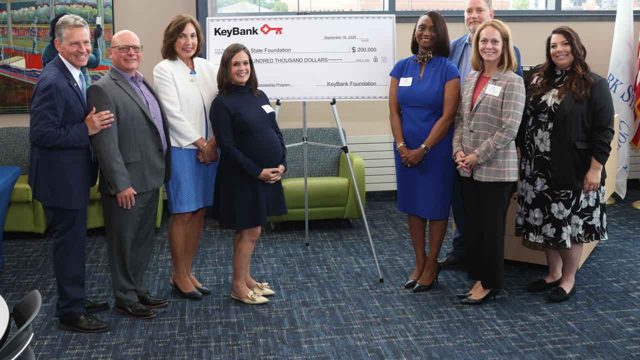 Stark State College and KeyBank leadership